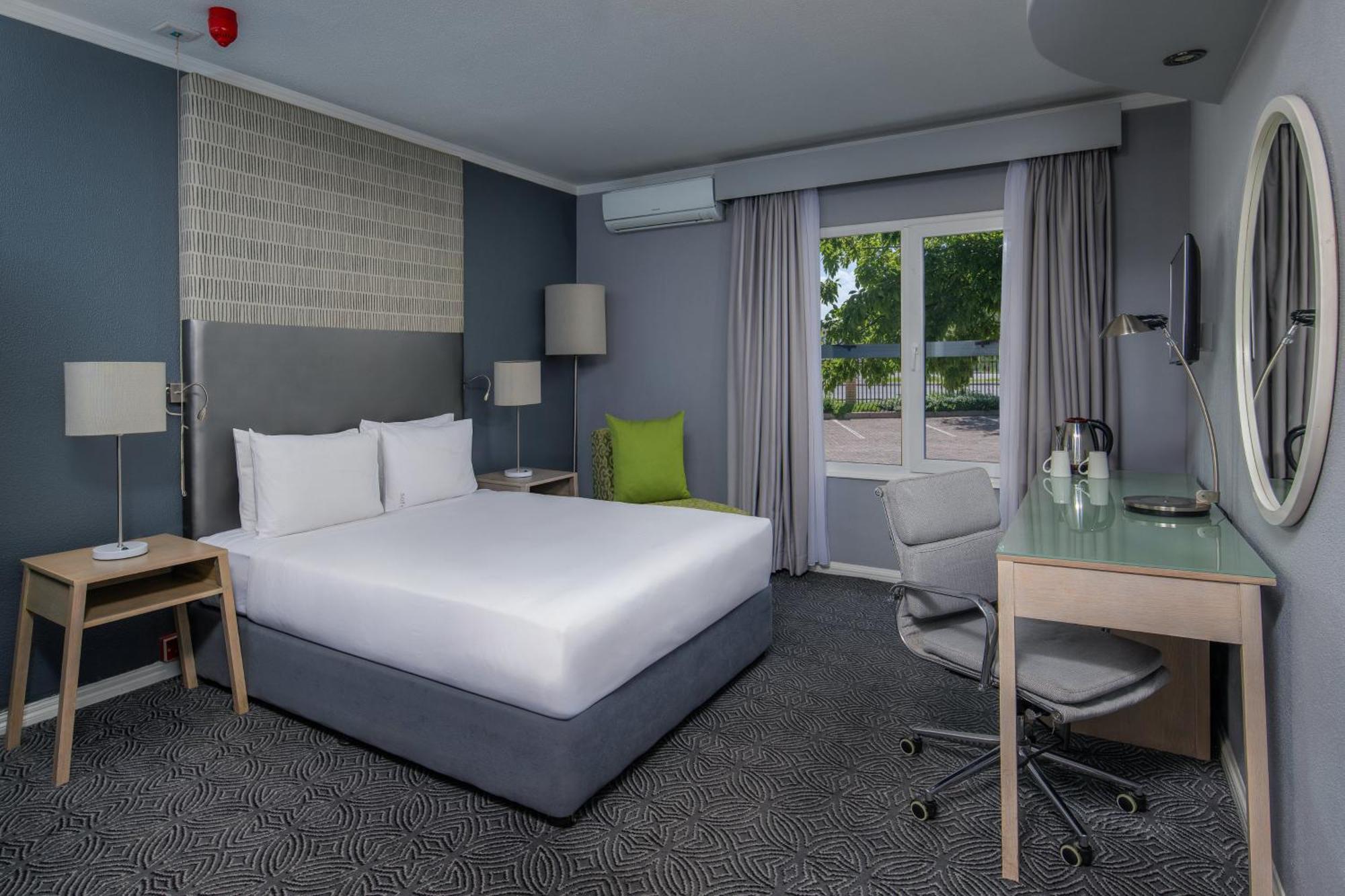 Holiday Inn Johannesburg Airport By Ihg Kempton Park Eksteriør bilde