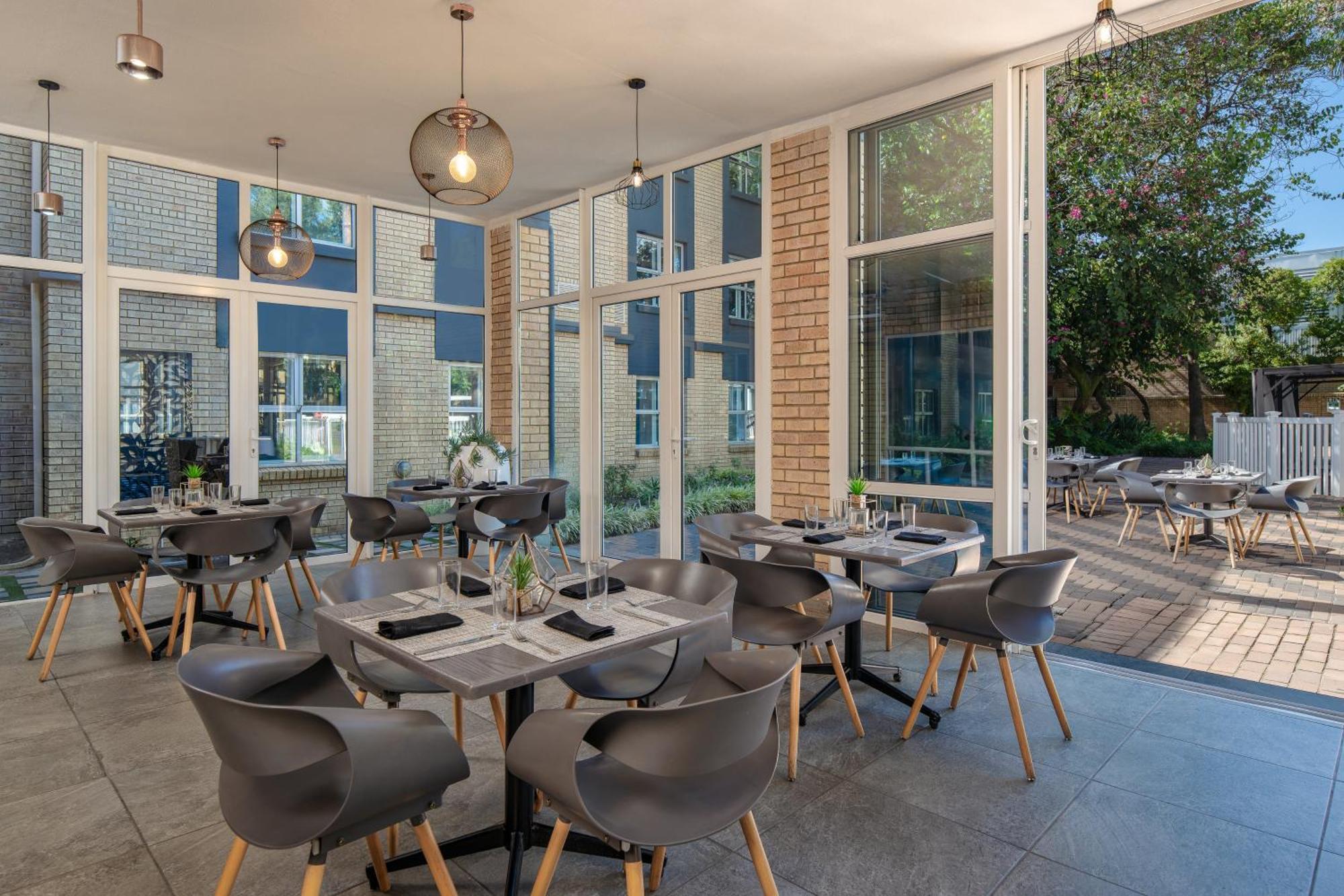 Holiday Inn Johannesburg Airport By Ihg Kempton Park Eksteriør bilde